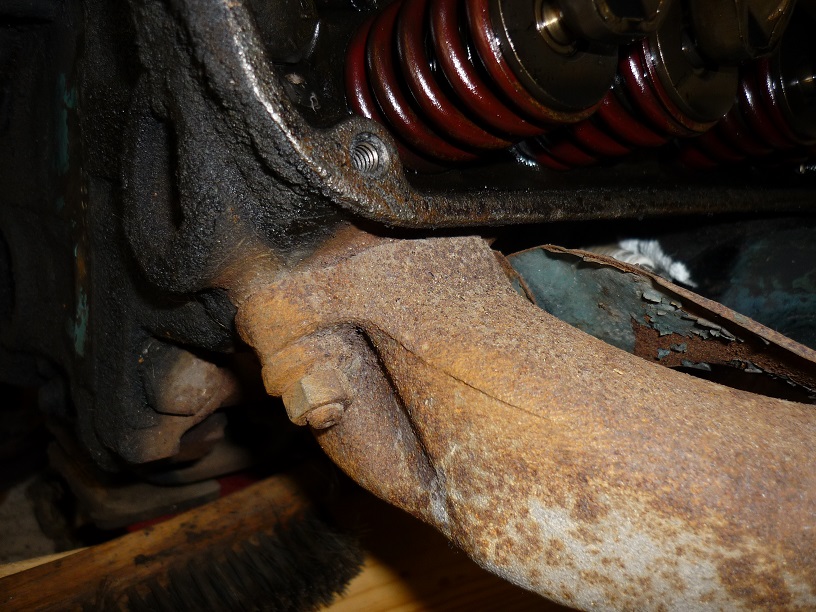 Attached picture 11 Exhaust manifold L front.jpg